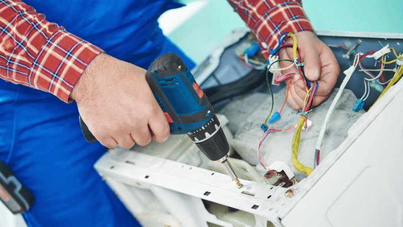Altındağ Eminçelik Eminçelik çamaşır makinesi kart tamiri – Su almama arızası orijinal parça ile giderildi. - Teknik servis örneği